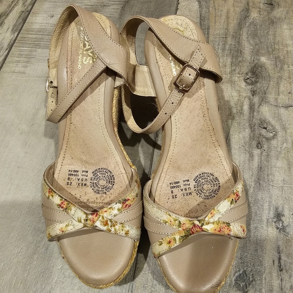 Shoes - Picture 1 of 2